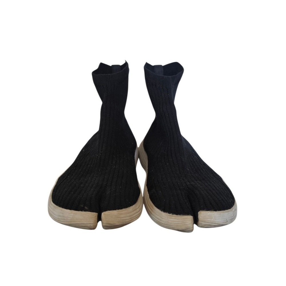 ILYSM Tabi Black Minimalist Pinterest Split Toe SockTrendy Boots Sneakers Sz 7